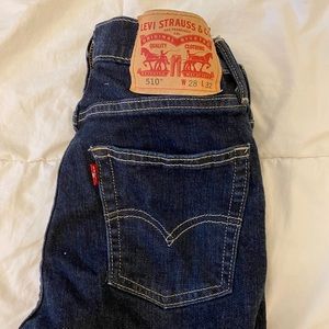 Levi’s straight leg jean
